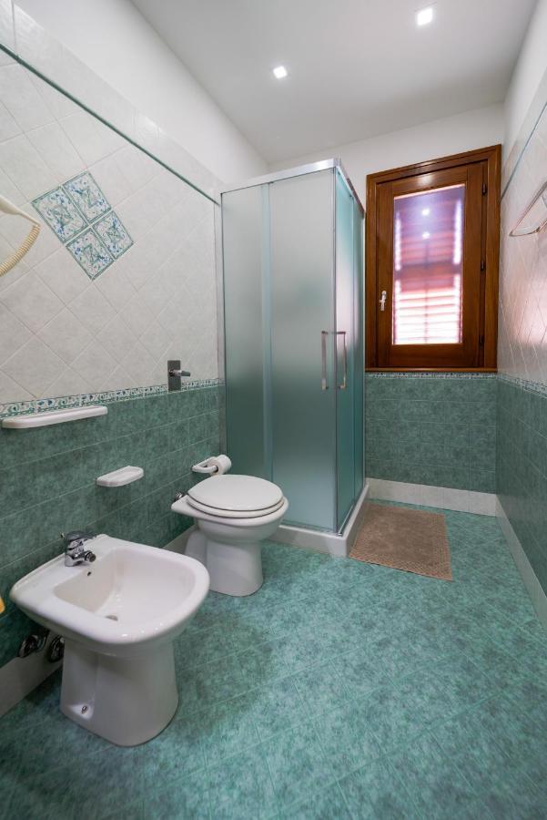 Perla Di Mare Appartamenti Castelluzzo Exterior photo